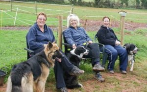 Ladies with their dogs at Quintor Agility class